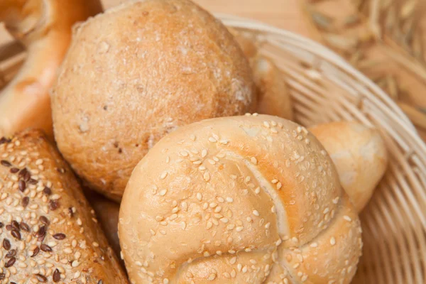 Bread lying in basket — Stock Photo, Image