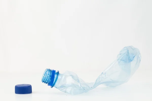 Lege plastic fles verpletterd — Stockfoto