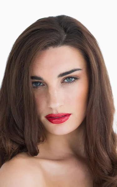 Vrouw met golvend haar en rode lippen — Stockfoto