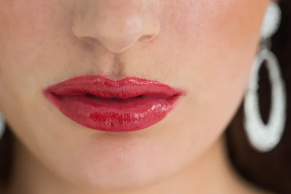 Close-up de mulher com batom vermelho — Fotografia de Stock