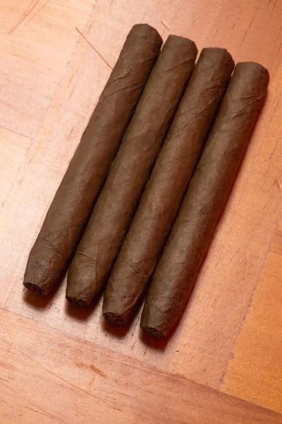 Vier Zigarren — Stockfoto