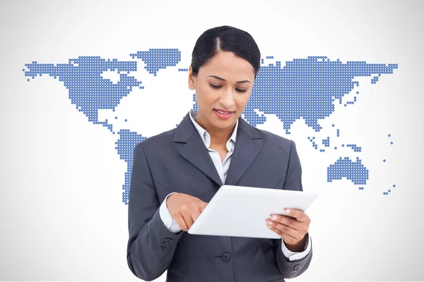 Businesswoman using tablet — Stock Photo, Image