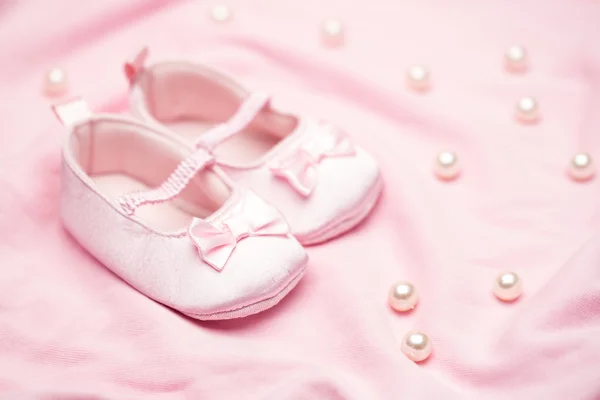 Baby girls pink booties — Stock Photo, Image