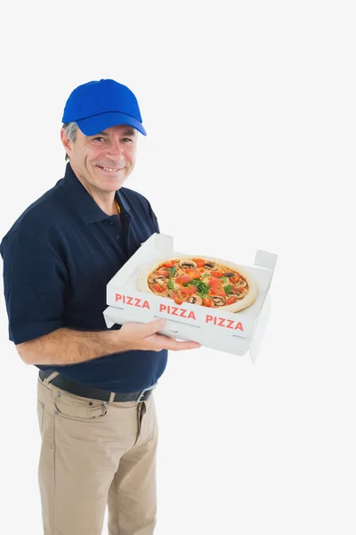 Vrolijke pizza levering man — Stockfoto