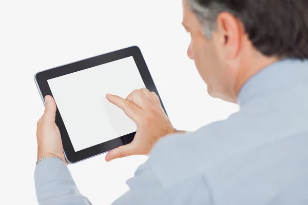 Volwassen zakenman met behulp van digitale Tablet PC — Stockfoto