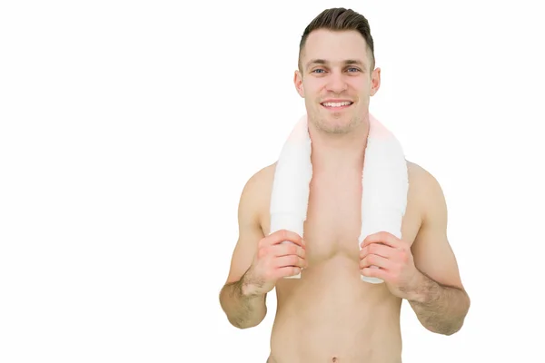 Retrato de homem feliz segurando toalha em torno do pescoço — Fotografia de Stock