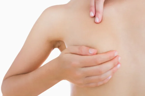 Detail nahé ženy zkoumání prsu — Stock fotografie