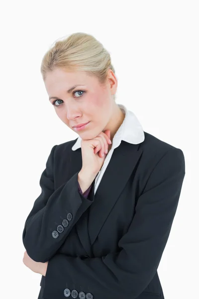 Retrato de mulher de negócios com a mão no queixo — Fotografia de Stock