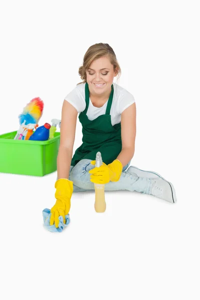 Young maid cleaning floor — Stock Photo, Image