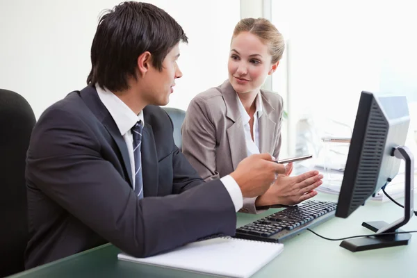 Two executives in meeting at office — Stock Photo, Image