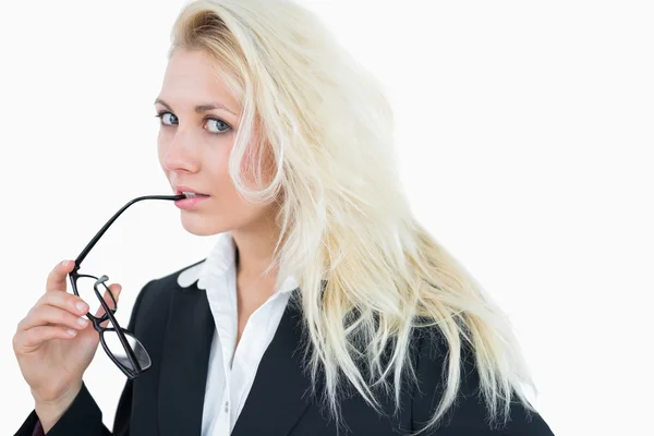 Retrato de mujer de negocios joven y segura — Foto de Stock