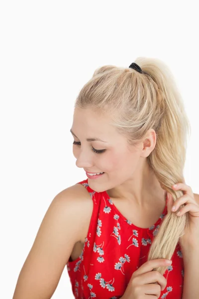 Happy casual young woman with blonde hair — Stock Photo, Image