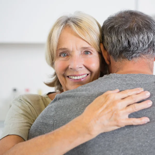 Cute couple embracing — Stock Photo, Image