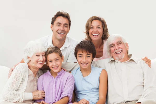 Utvidgade familjen porträtt — Stockfoto