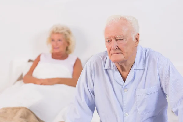 Unsmiling old couple — Stock Photo, Image