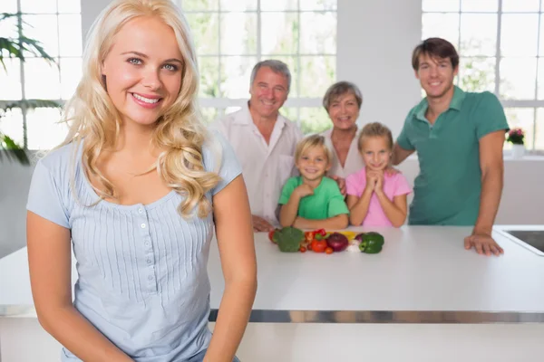 Portrait of mother with her family — Stock Photo, Image