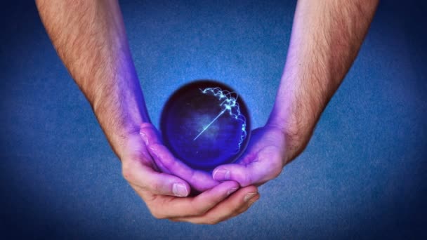 Hands holding a purple planet that reveal chroma key screen — Stock Video