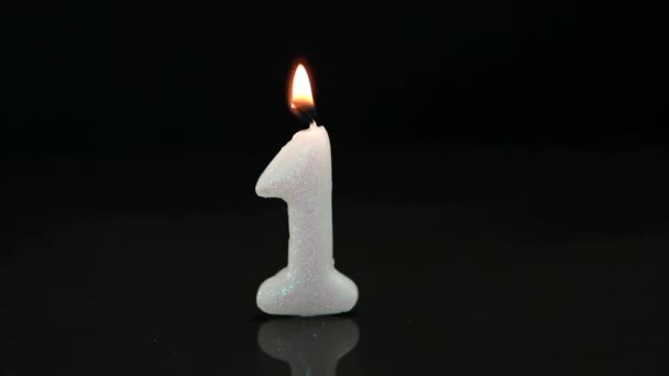 最初の誕生日の蝋燭 — ストック動画