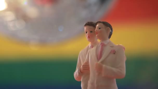 Gay groom cake toppers with disco ball — Stock Video