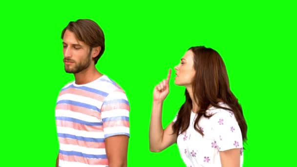 Couple se disputant sur l'écran vert — Video
