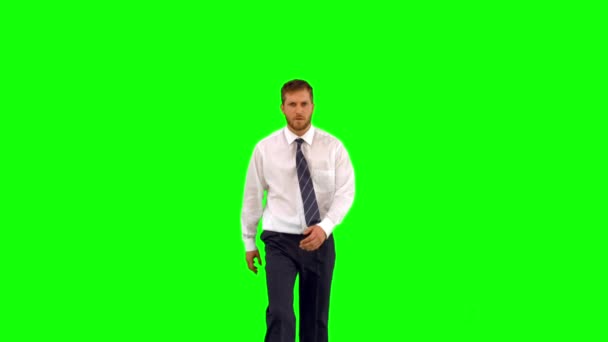 Businessman walking towards camera and shouting angrily — Stock Video