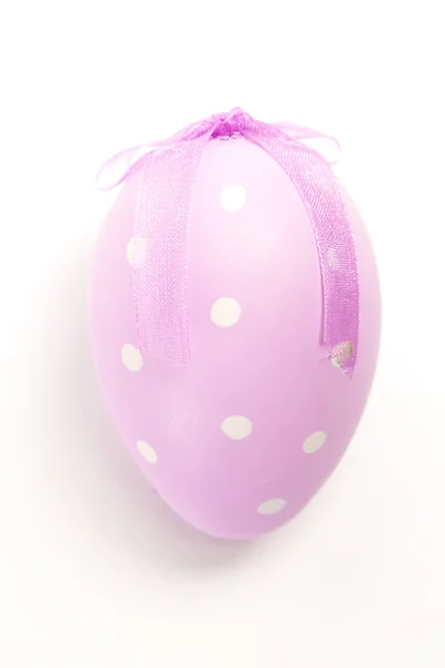 Lila, kézzel festett húsvéti tojás — Stock Fotó