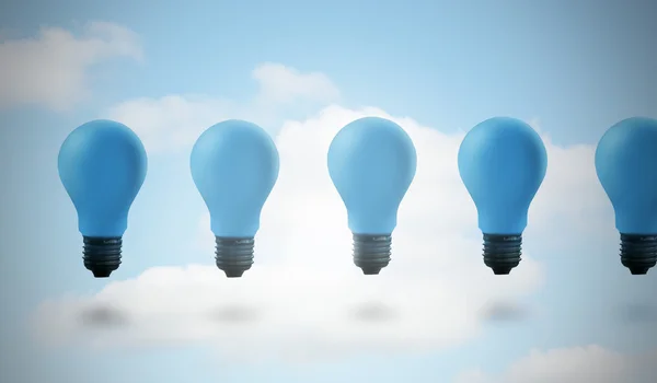 Cinque lampadine blu — Foto Stock