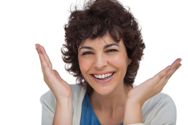 Lachende vrouw wordt verrast — Stockfoto