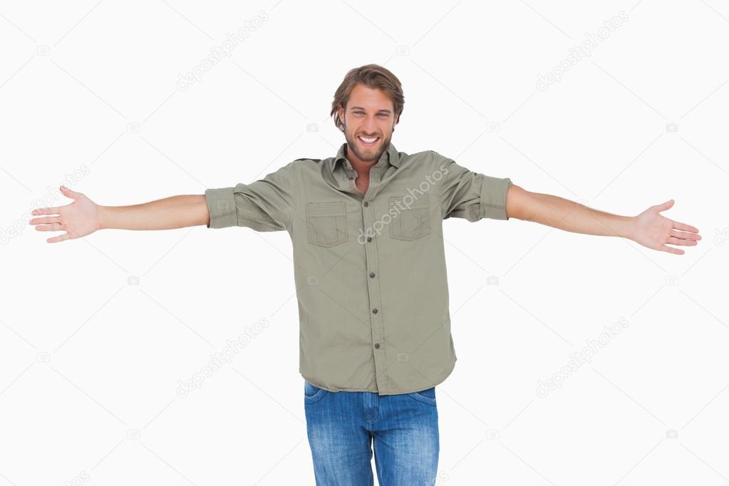 ยิ้มคนที่มีแขนเปิดกว้าง — ภาพถ่ายสต็อก © Wavebreakmedia 25724703