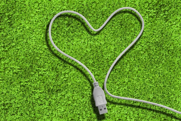 Usb cable forming a heart — Zdjęcie stockowe