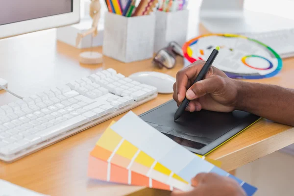 Designer using graphics tablet — Stock Photo, Image