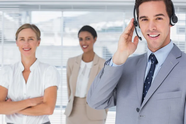 Zakenman dragen hoofdtelefoon — Stockfoto