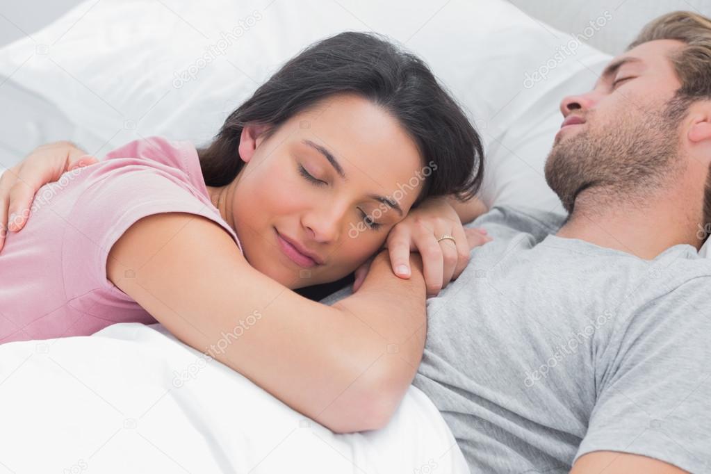 Husband sleep on wife chest | Woman sleeping on her husbands chest ...
