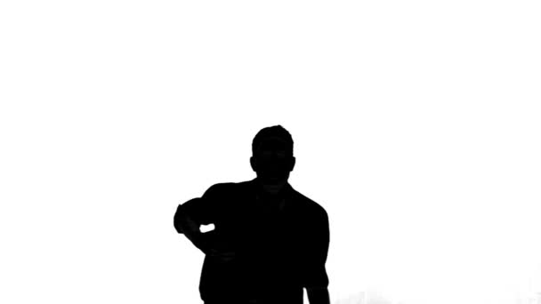 Silhouette eines springenden und gestikulierenden Mannes auf weißem Hintergrund — Stockvideo