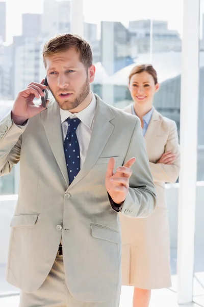 Businessman talking on phone — Stock Photo, Image