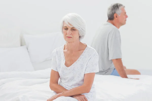 Boos vrouw ruzie met echtgenoot — Stockfoto