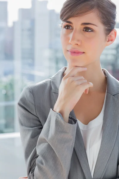 Mujer de negocios reflexiva — Foto de Stock