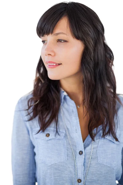 Lachende brunette weg op zoek — Stockfoto