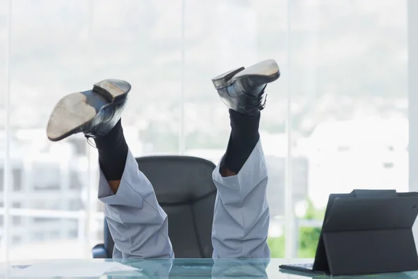 Compañeros de trabajo alegres posando juntos — Stockfoto