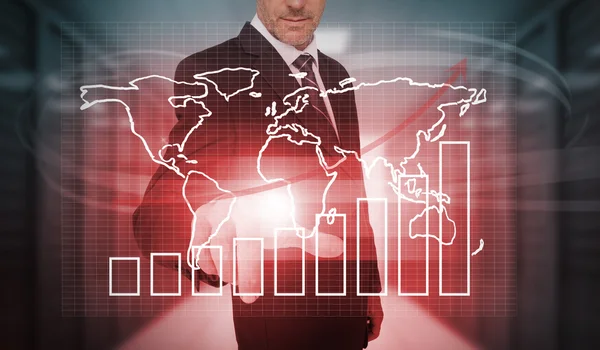 Uomo d'affari premendo grafico futuristico e interfaccia mappa del mondo — Foto Stock