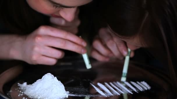 Amis sniffer de la cocaïne — Video