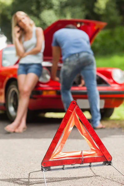 Close-up op driehoek waarschuwingsbord — Stockfoto