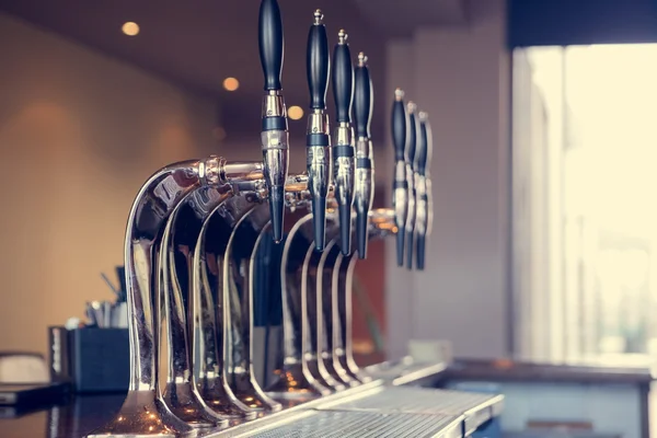 Bier kranen — Stockfoto