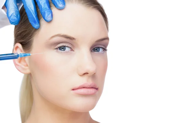 Atrakcyjny model młody o botox wstrzykiwań — Zdjęcie stockowe