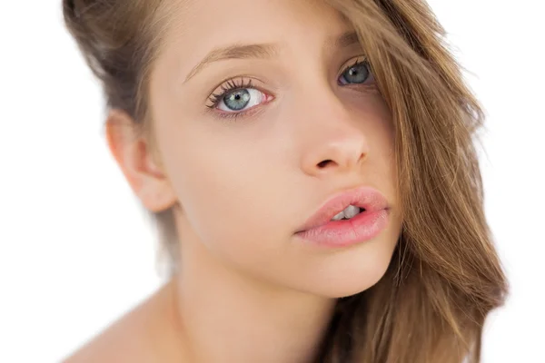 Lovely brunette model posing looking at camera — Stock Photo, Image