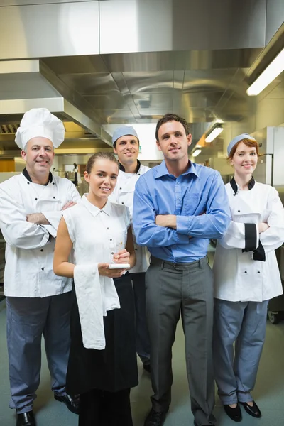 Restaurant team samen poseren — Stockfoto