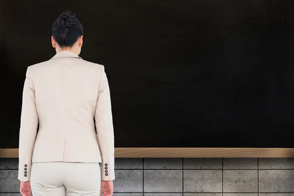 Imagen compuesta de mujer de negocios asiática caminando —  Fotos de Stock