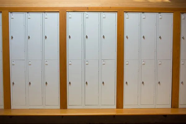 Closed lockers in a row at the college — Stock Photo, Image