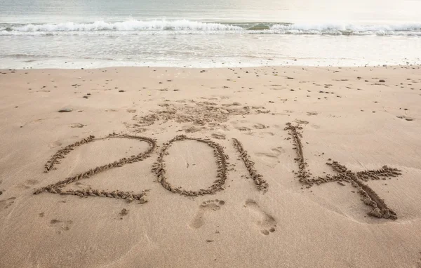 2014 en la arena en la playa — Foto de Stock