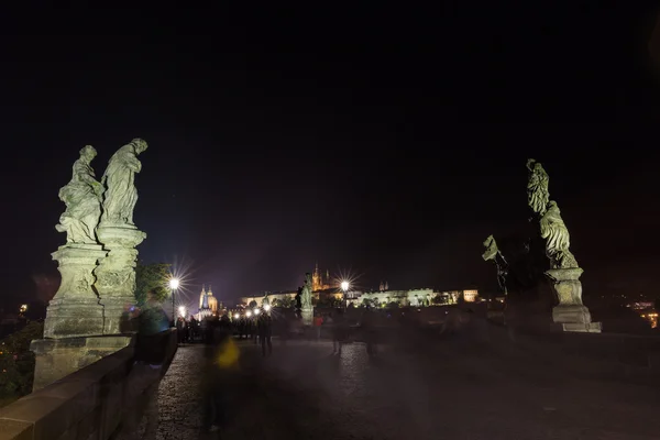 Paesaggio urbano di notte — Foto Stock